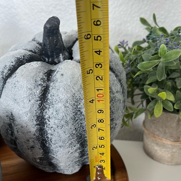 3 New Hand Painted Stone Like Foam Pumpkins Vintage Olive Ateliers RH Style Old - Picture 5 of 12